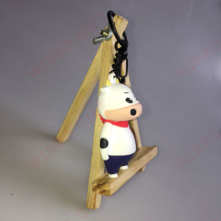 立體廣告奶牛PVC鑰匙扣左側(cè)面